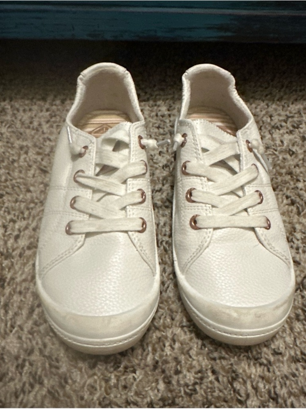 Roxy White Low-Top Lace-Up Sneakers